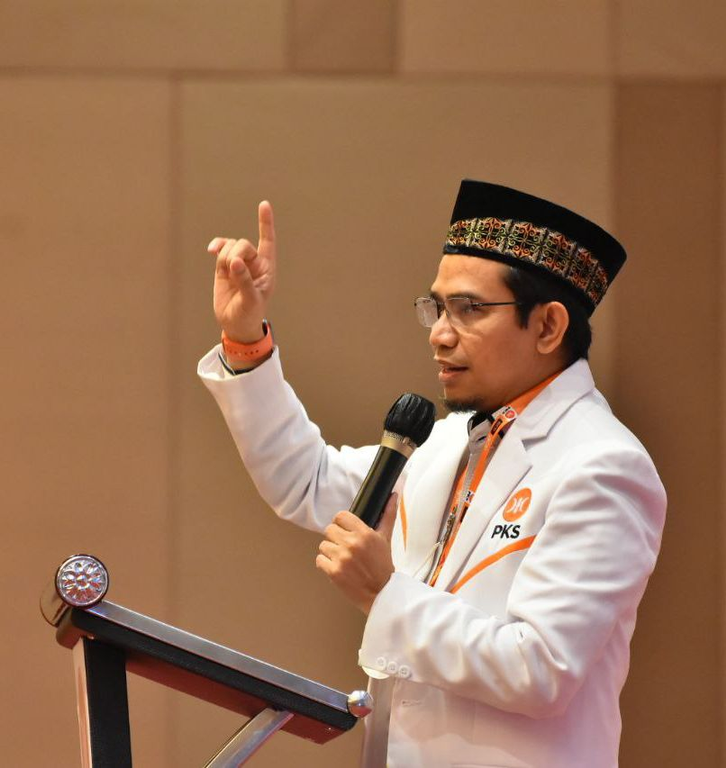 Ketua DPP PKS BPW Sumbagut Hendry Munief