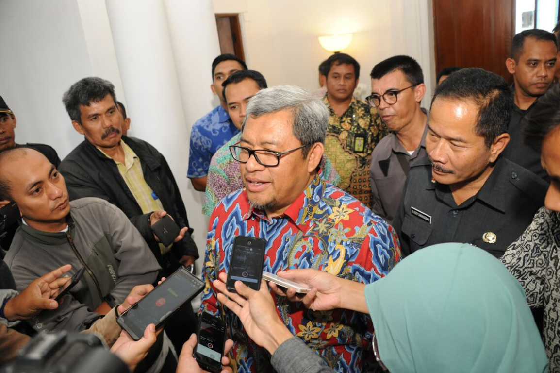 Gubernur Jawa Barat Ahmad Heryawan (Aher)