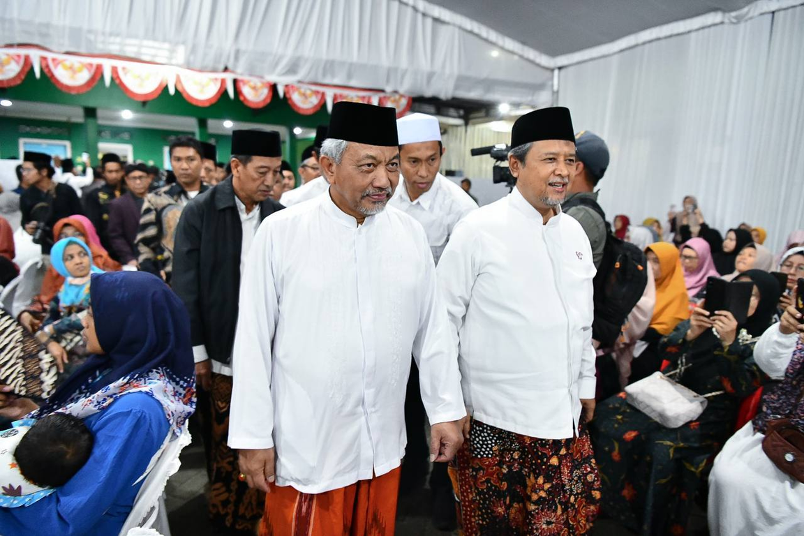 Presiden PKS Ahmad Syaikhu menghadiri Haul KH. Bisri Syansuri di Pondok Pesantren Mambaul Maarif, Denanyar Jombang (Donny/PKSFoto)