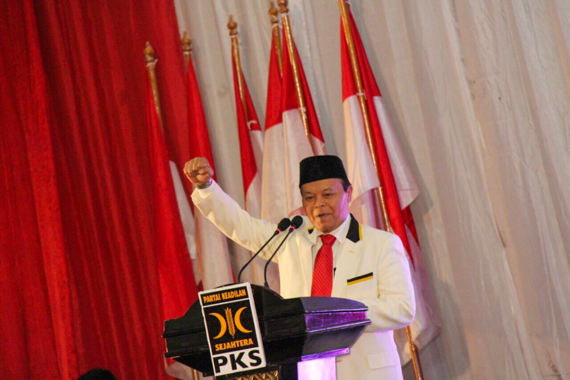 Wakil Ketua Majelis Syuro Partai Keadilan Sejahtera (PKS) Hidayat Nur Wahid (HNW)