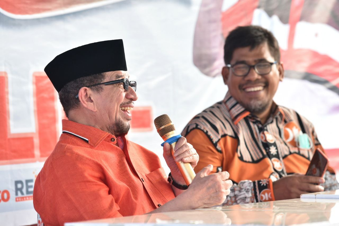 Ketua Majelis Syuro PKS Dr. Salim Segaf Al-Jufri saat berbincang dengan wartawan di Sulawesi Tengah (Donny/PKSFoto)