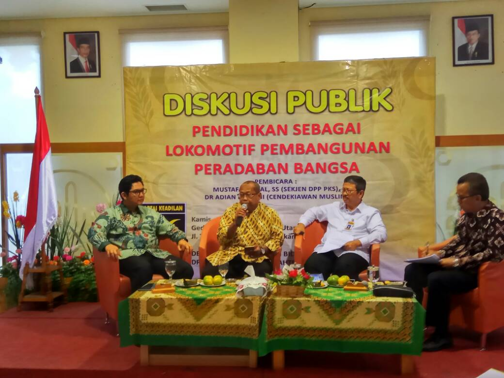 Diskusi Publik 