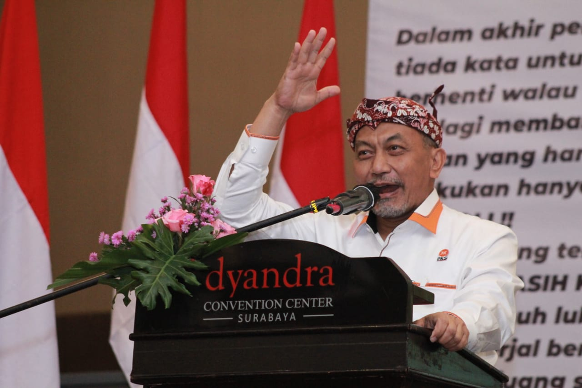 Presiden PKS Ahmad Syaikhu memberikan arahan dalam Konsolidasi Pemenangan Pilkada se-Jatim di Surabaya, Rabu (2/12/2020) (PKSFoto Jatim)