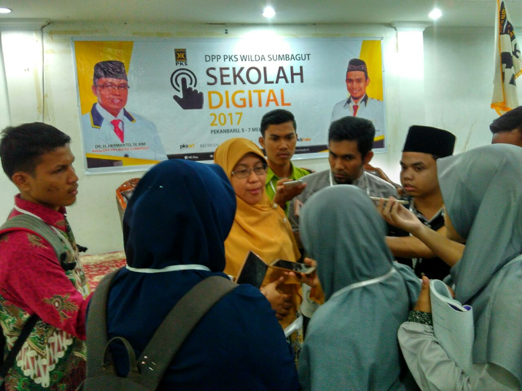 Ketua Bidang Humas DPP PKS, Ledia Hanifa di Pekanbaru, Riau, Sabtu (6/5/2017)