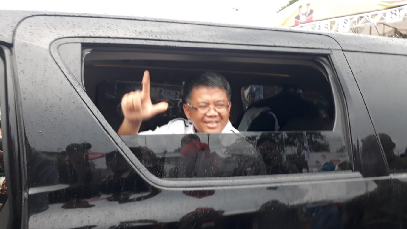 Presiden PKS Mohamad Sohibul Iman saat mendatangi kampanye akbar bersama Cawapres Sandiaga Uno di Tambun, Kabupaten Bekasi, Selasa (2/4) (dok Humas DPD PKS Kabupaten Bekasi)