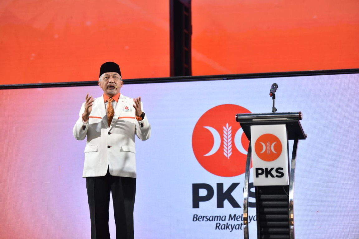 Presiden PKS Ahmad Syaikhu dalam Pidato Politik Puncak HUT 19 PKS dan Halal bi Halal Nasional, Ahad (30/5) (Donny/PKSFoto)