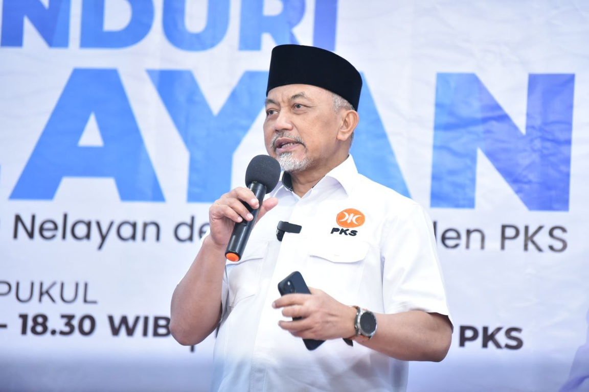 Presiden PKS Ahmad Syaikhu di acara Buka Puasa Bersama Nelayan (Fathur/PKSFoto)