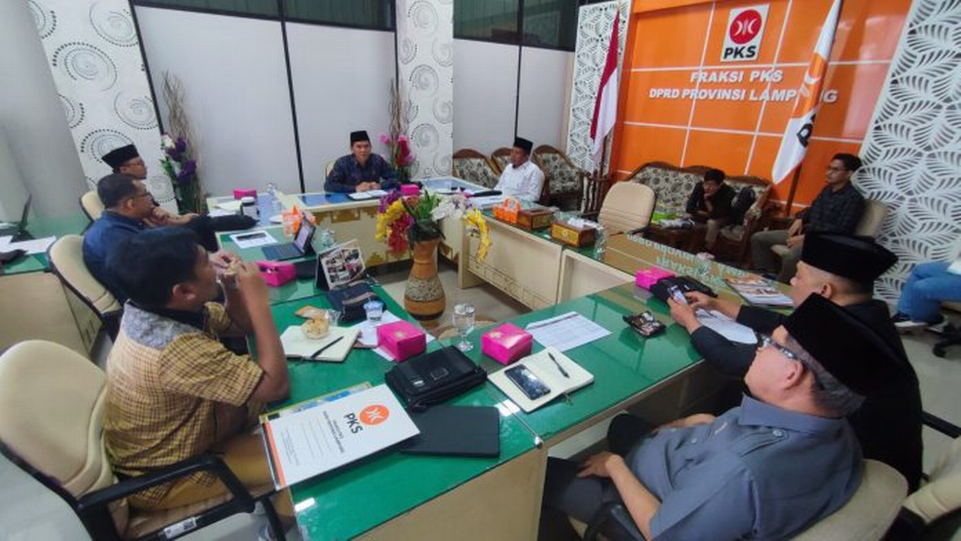 Rapat Perdana F-PKS Lampung, Ingatkan untuk Banyak Mendengar Masyarakat