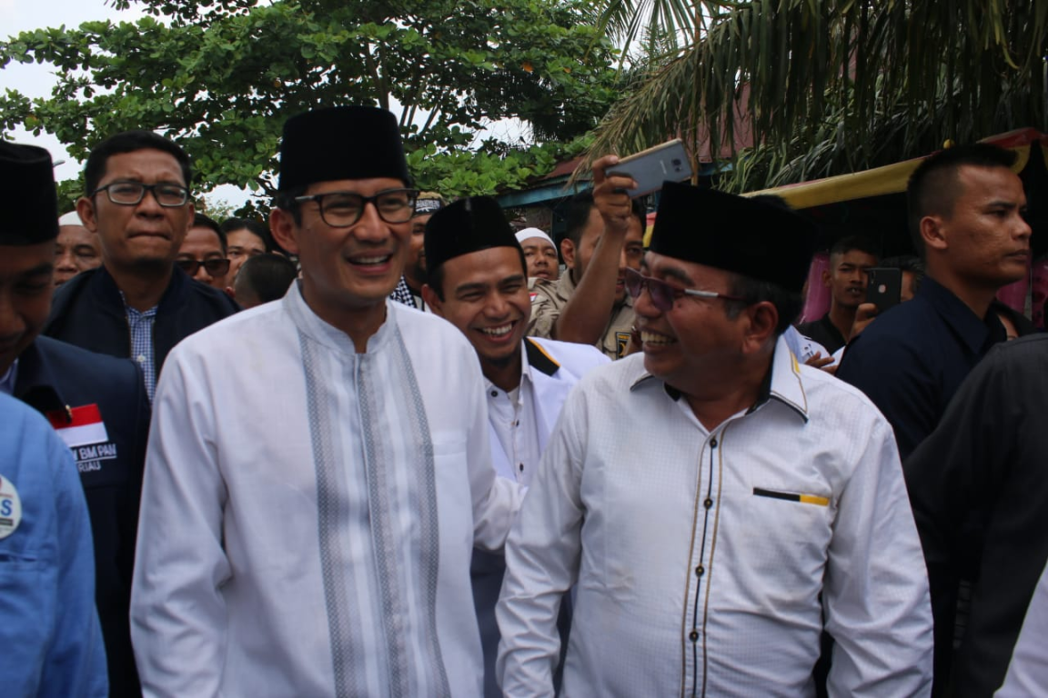 Cawapres Sandiaga Uno bersama Ketua TPP Nasional PKS Chairul Anwar di Bengkalis, Riau, Selasa (5/3) (Humas DPW PKS Riau)