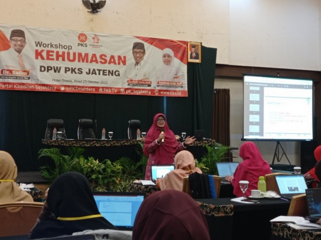 Workshop Kehumasan Bidang Perempuan dan Ketahanan Keluarga (BPKK) DPW PKS Jawa Tengah di Hotel Grasia Semarang. (Foto: Yustia)
