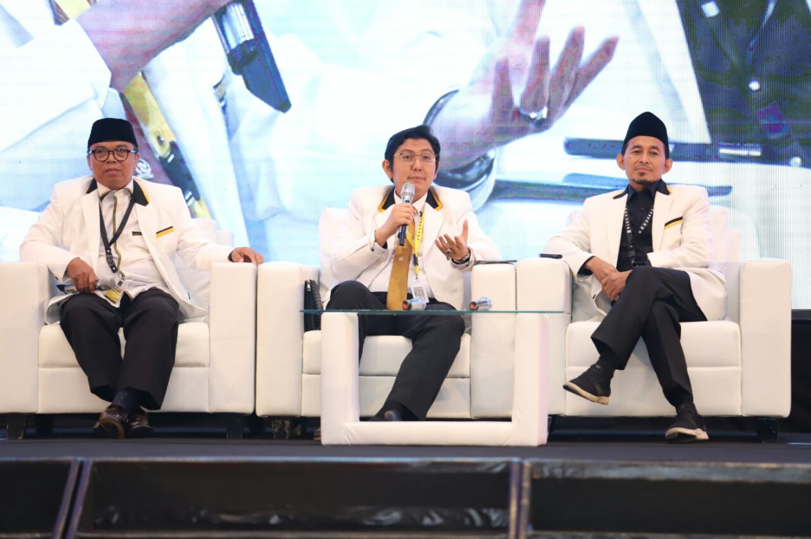 Sekretaris Jenderal PKS Mustafa Kamal (tengah) dalam Rakornas PKS 2019 di Hotel Bidakara, Jakarta, Kamis (14/11) (PKSFoto)