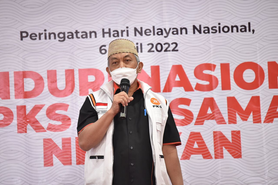 Presiden PKS Ahmad Syaikhu dalam Peringatan Hari Nelayan Nasional (Donny/PKSFoto)