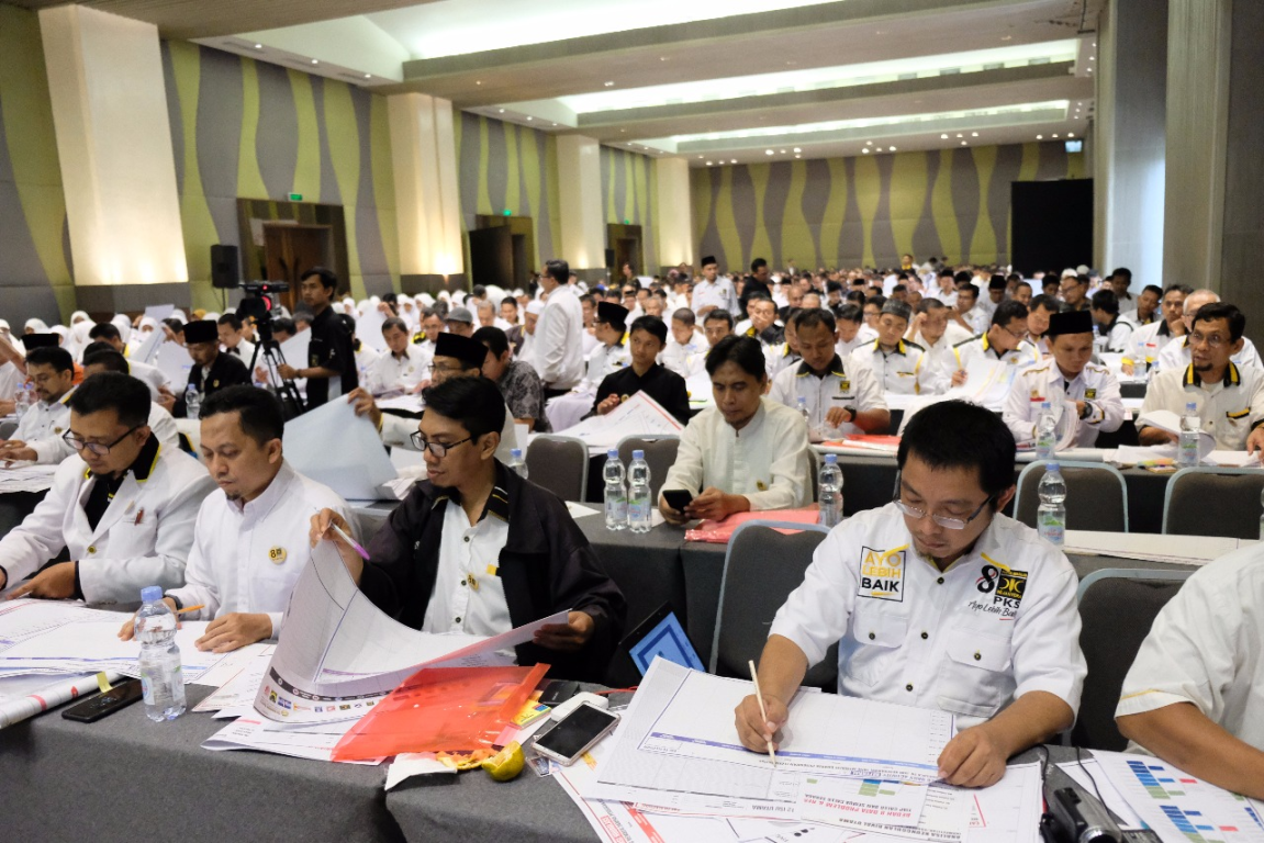 Kader PKS Jakarta sedang mengikuti workshop pemenangan pemilu di Hotel eléL Royale Hotel, Kelapa Gading, Jakarta Utara