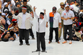 Pimpinan PKS antara lain, Ketua Majelis Syuro PKS, Habib Salim, Presiden PKS, Ahmad Syaikhu, Sekjen PKS Aboebakar AL Habsyi saat memberikan orasi politik pada Kampanye Akbar AMIN, Sabtu, 10/02/2024 di Jakarta International Stadium (JIS), Jakarta