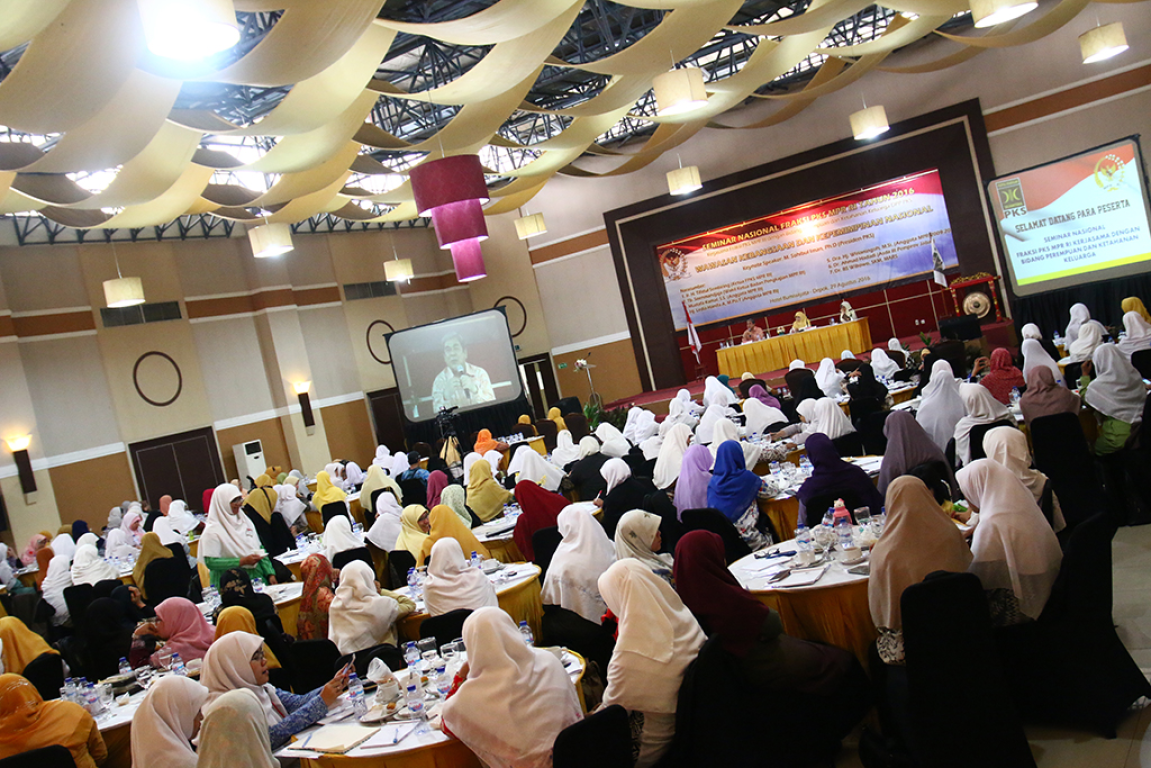 Para peserta seminar nasional Fraksi PKS MPR RI di Hotel Bumi Wiyata di Depok, Senin (29/8)