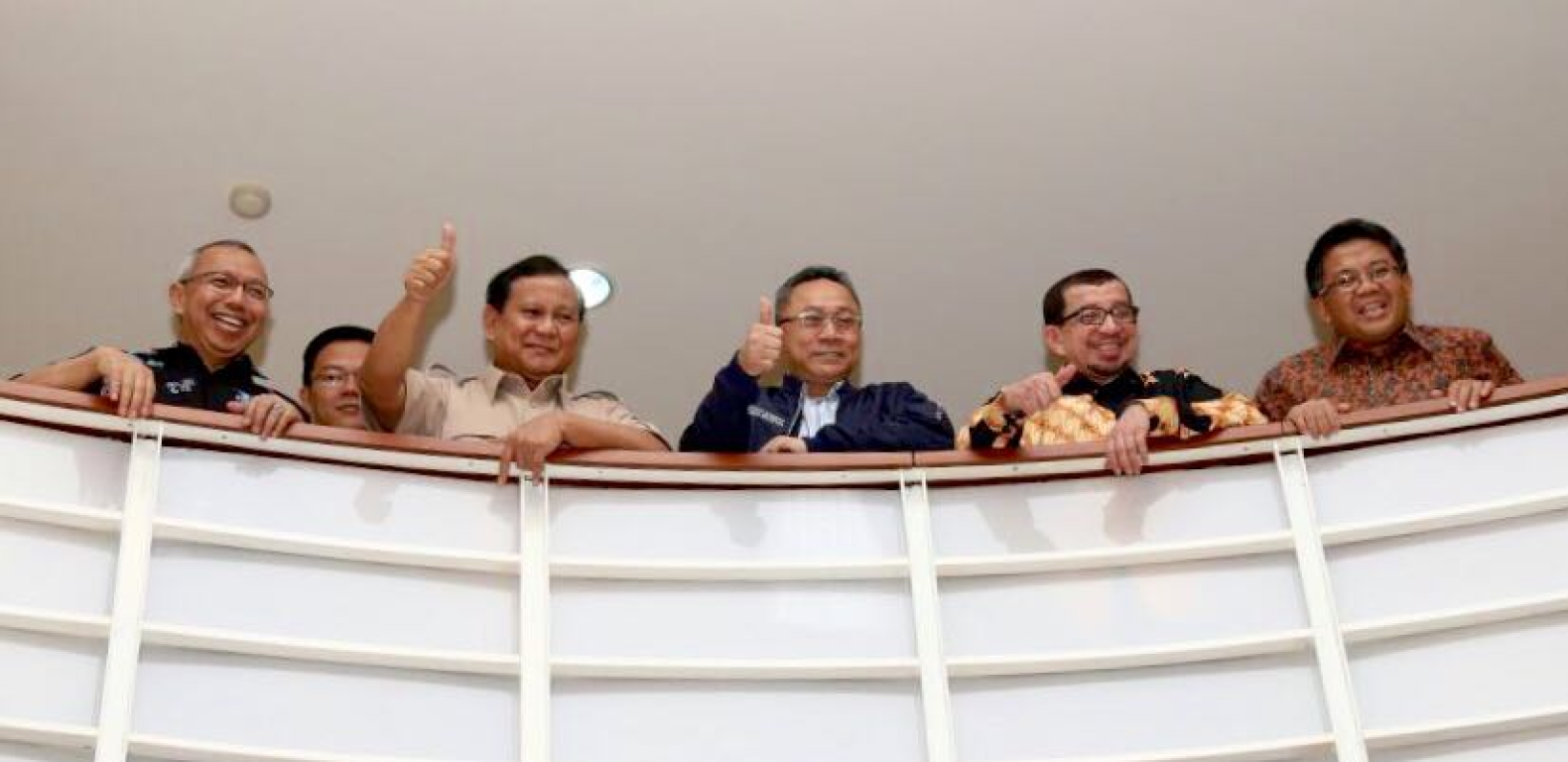 (kiri-kanan) Bendahara Umum DPP PKS Mahfudz Abdurrahman, Ketua Dewan Pembina Gerindra Prabowo Subianto, Ketum PAN Zulkifli Hasan, Ketua Majelis Syuro PKS Habib Salim Segaf Al Jufri dan Presiden PKS Mohamad Sohibul Iman (Juliyanto/PKS Foto)