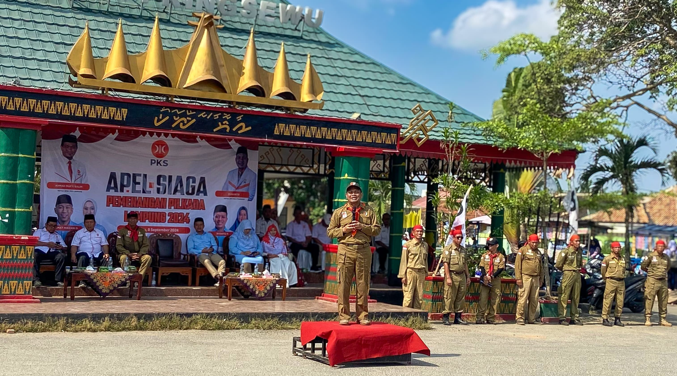 Ketua PKS Lampung Ahmad Mufti Salim menyampaikan orasi di Apel Siaga Pemenangan Pilkada Pringsewu