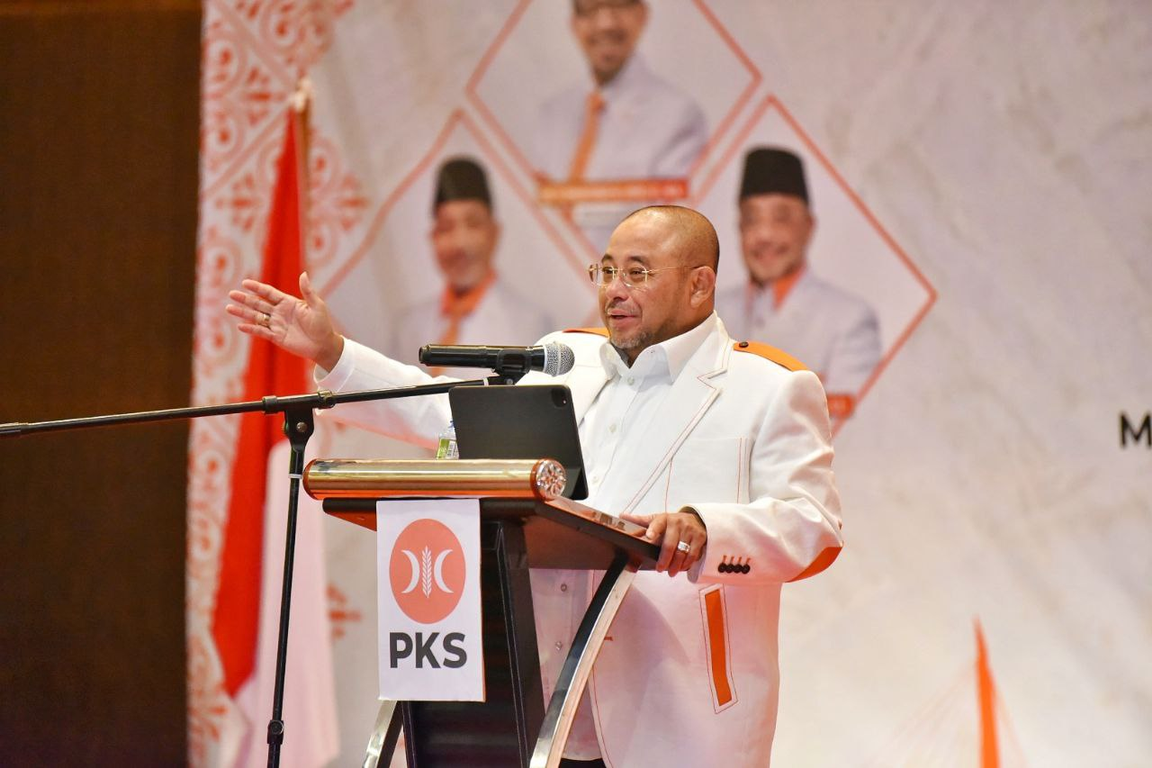 Sekretaris Jenderal Partai Keadilan Sejahtera (PKS) Habib Aboe Bakar Al Habsyi menutup acara Bimbingan Teknis (Bimtek) BPW PKS Sumbagsel (Fathur/PKSFoto)