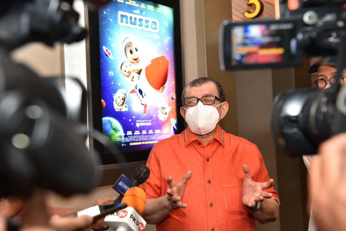Ketua Majelis Syura PKS Dr Salim Segaf Al Jufri menonton film Nussa bersama media dan masyarakat (Donny/PKSFoto)