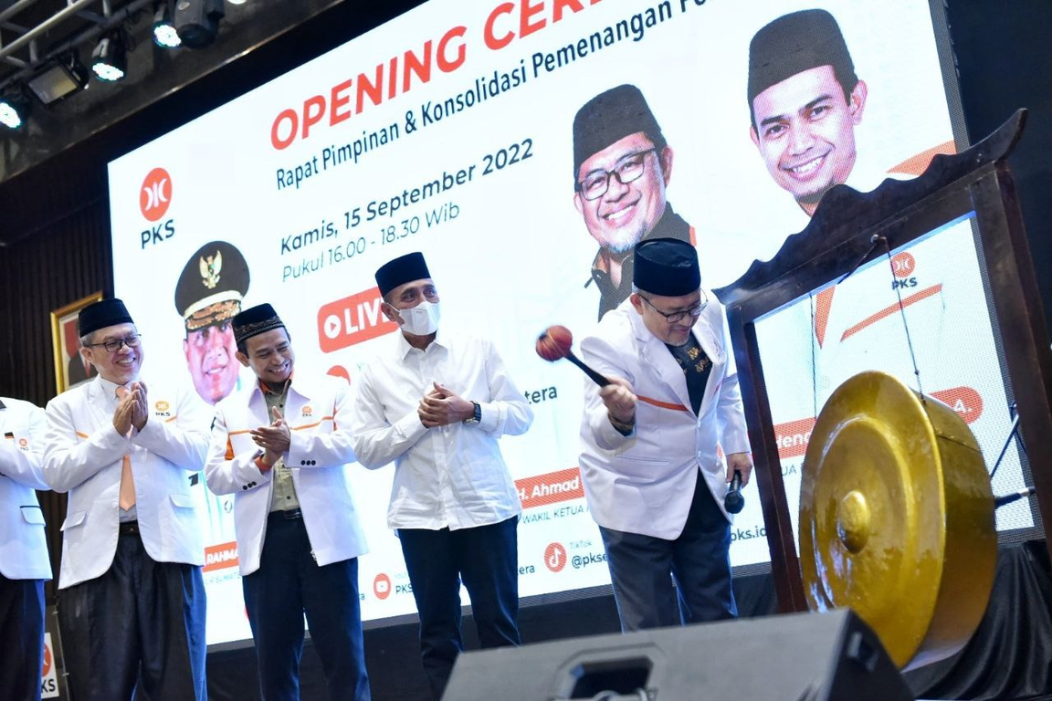 Pembukaan Rapat Pimpinan dan Konsolidasi Kemenangan oleh Ahmad Heryawan. (PKSFoto/Donny)
