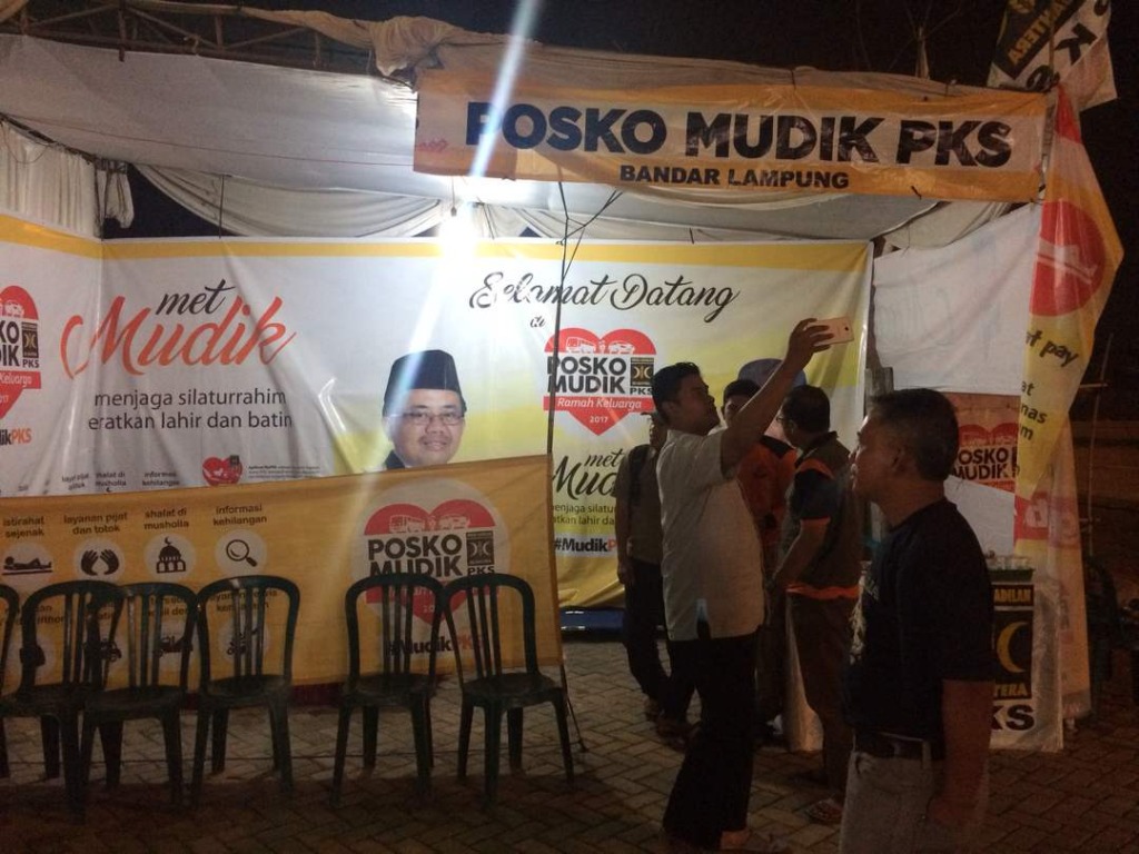 Posko Mudik PKS Lampung di Posko Bandar Lampung Jl. Sukarno Hatta