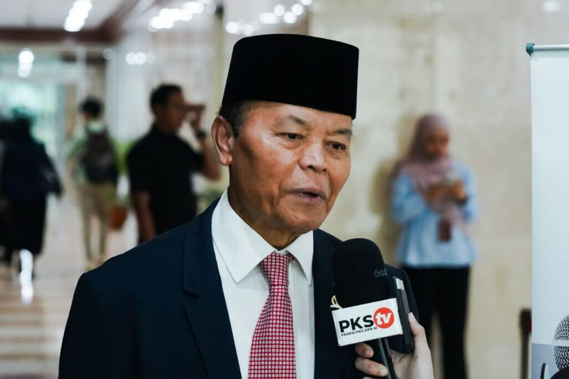 Wakil Ketua MPR RI sekaligus Anggota Komisi VIII DPR RI, Hidayat Nur Wahid.