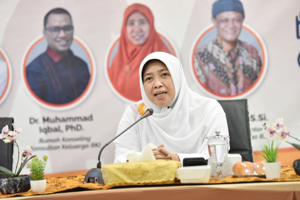 Ketua DPP PKS Bidang Perempuan dan Ketahanan Keluarga, Kurniasih Mufidayati dalam acara Pelatihan Konsultan Keluarga RKI Tingkat Lanjut dengan tema Perlindungan Korban Kejahatan Seksual, di kantor DPP PKS di Jakarta (Donny/PKSFoto)