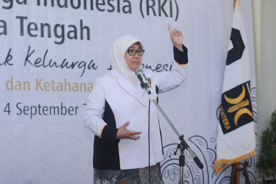 Ketua Bidang Perempuan dan Ketahanan Keluarga (BPKK) DPP PKS Wirianingsih