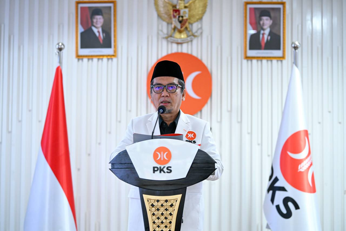 Presiden PKS, Almuzzammil Yusuf memberikan pidato arahan dalam Musyawarah Wilayah PKS se-Indonesia (Fathur/PKSFoto)