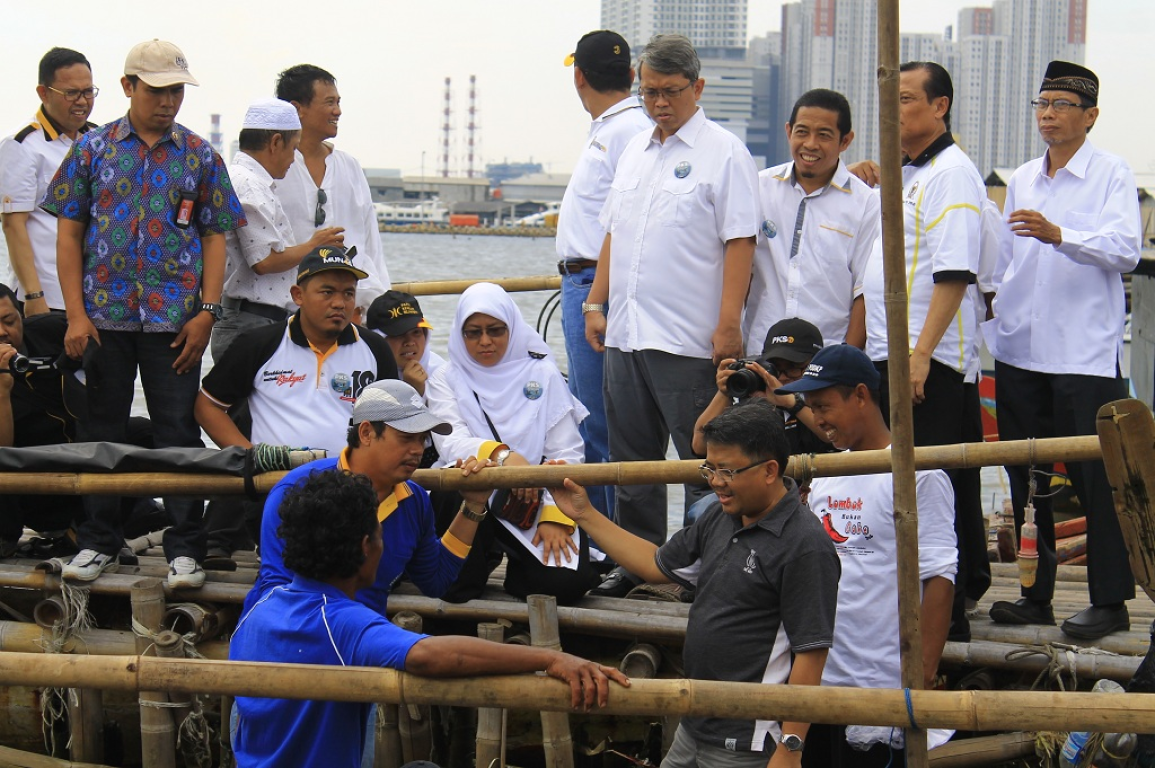 Presiden PKS ketika mengunjungi Muara Angke setahun yang lalu (ilustrasi)