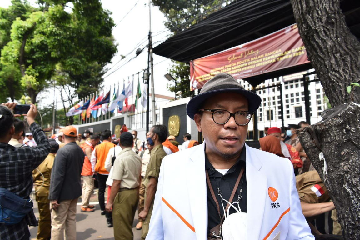 Wakil Sekretaris Jenderal Muhammad Arfian setelah mendaftarkan BCAD DPR RI ke KPU Pusat, Jakarta. (PKSFoto/Fathur)