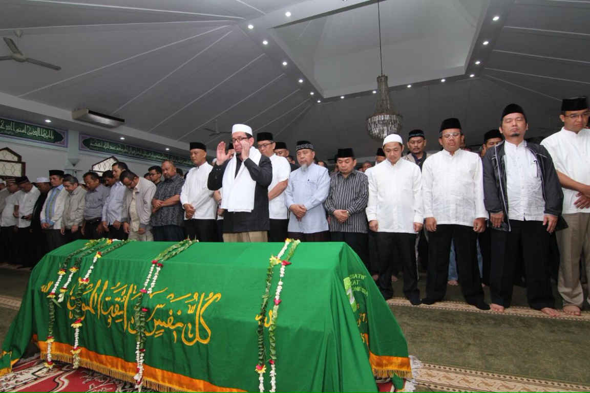 Sholat jenazah Taufik Ridlo di Masjid Al-Amin Kalibata Jakarta Selatan