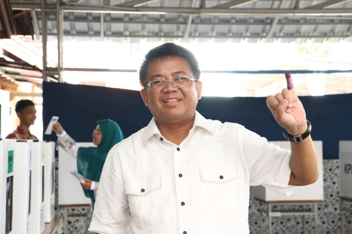 Presiden PKS Mohamad Sohibul Iman usai mencoblos dalam Pemilu 2019. Rabu (17/4/2019). Foto: Yopie Mahmud
