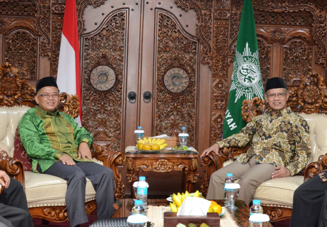 Presiden PKS Mohamad Sohibul Iman dan Ketua Umum PP Muhammadiyah Haedar Nashir dalam Silaturahim Kebangsaan di Gedung Dakwah Muhammadiyah, Jakarta, Rabu (4/12) (PKSFoto)