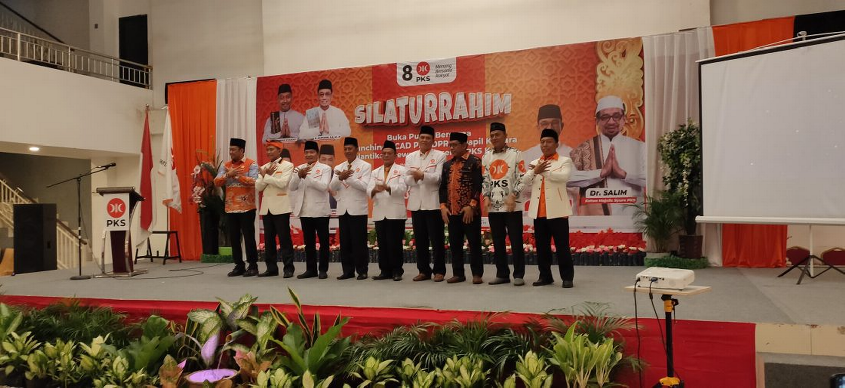 Pelantikan dewan penasehat PKS Kaltara dan launching Bakal Calon Anggota Dewan (BCAD) DPR RI dapil Kaltara. (Benuanta.co.id/YOGI WIBAWA/BENUANTA)