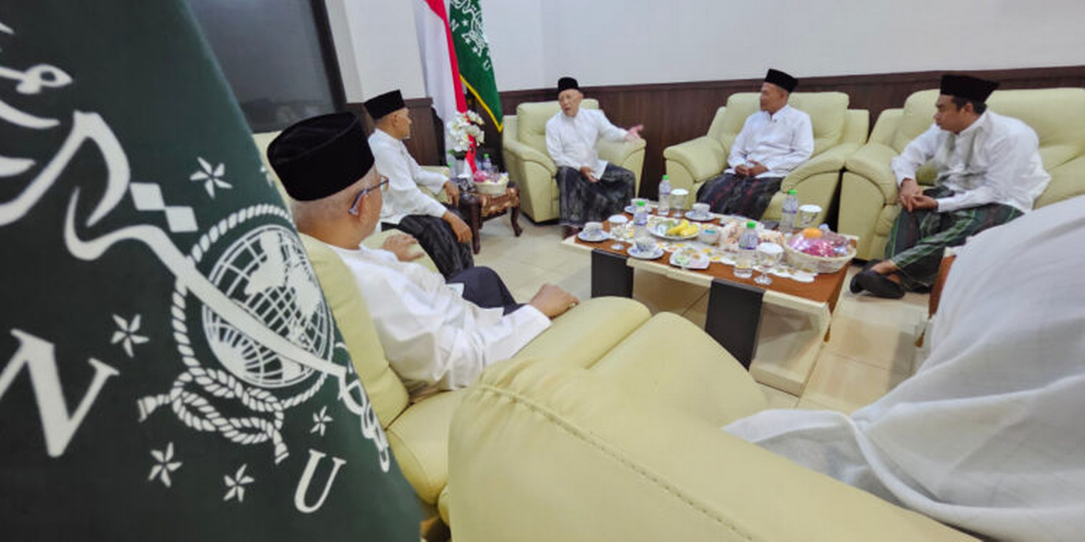 Silaturahmi pengurus PKS Jatim ke PWNU Jatim.