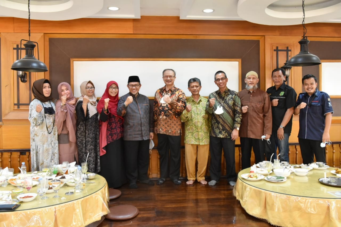 Wakil Ketua Majelis Syura PKS, Ahmad Heryawan agendakan pertemuan dengan Paguyuban Warga Sunda (PWS) Sumatera Utara (Sumut) di Medan (Donny/PKSFoto)