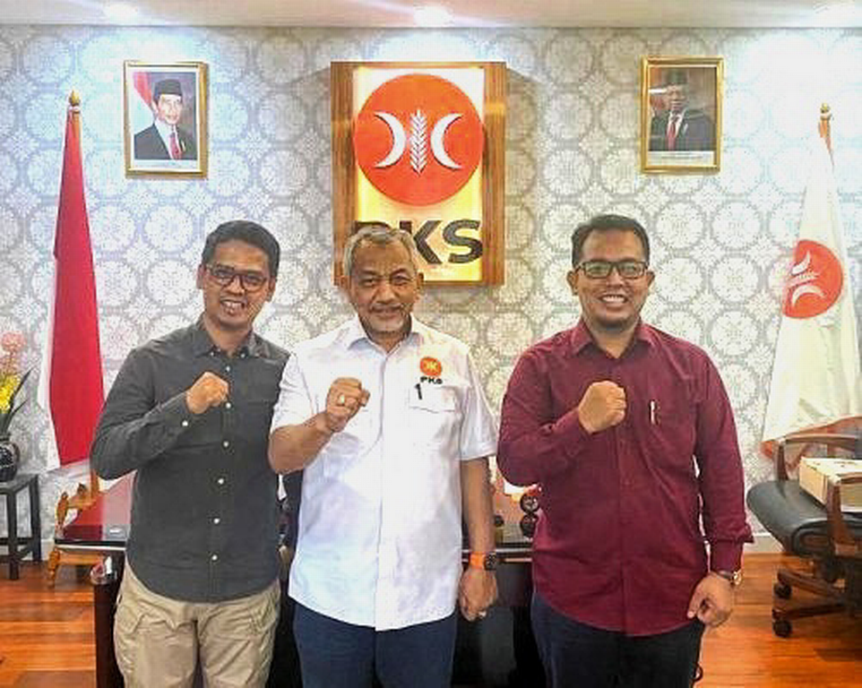 Ketua DPW PKS Kepri, Bahktiar bersama Wakil Ketua DPW, Ing Iskandarsyah bertemu Presiden PKS, Ahmad Syaikhu.