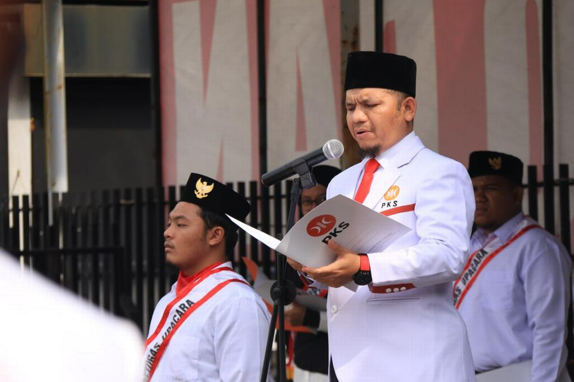 Ketua DPW PKS Riau H. Ahmad Tarmizi Sebagai Inspektur Upacara Peringatan Kemerdekaan RI Ke-77