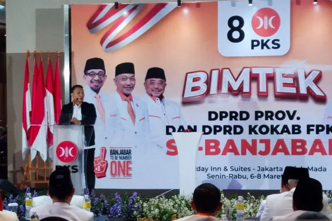 Situasi bimbingan teknis (Bimtek) bagi anggota DPRD Provinsi dan Kabupaten/Kota di wilayah Banten, Jakarta dan Jawa Barat (Banjabar) asal PKS di salah satu hotel di Jakarta, Senin (6/3/2023) malam. (ANTARA/Ricky Prayoga)