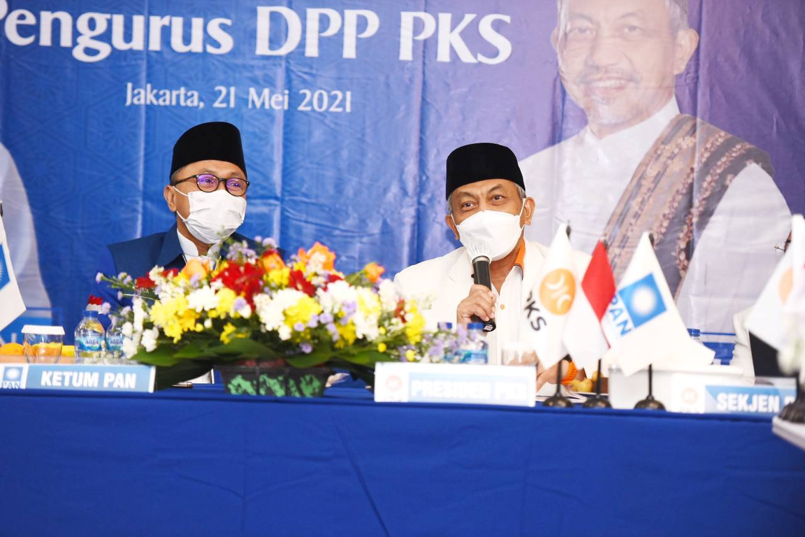 Presiden PKS Ahmad Syaikhu dan Ketua Umum PAN Zulkifli Hasan dalam Silaturahim Kebangsaan di kantor DPP PAN, Jumat (21/5) (PKSFoto)