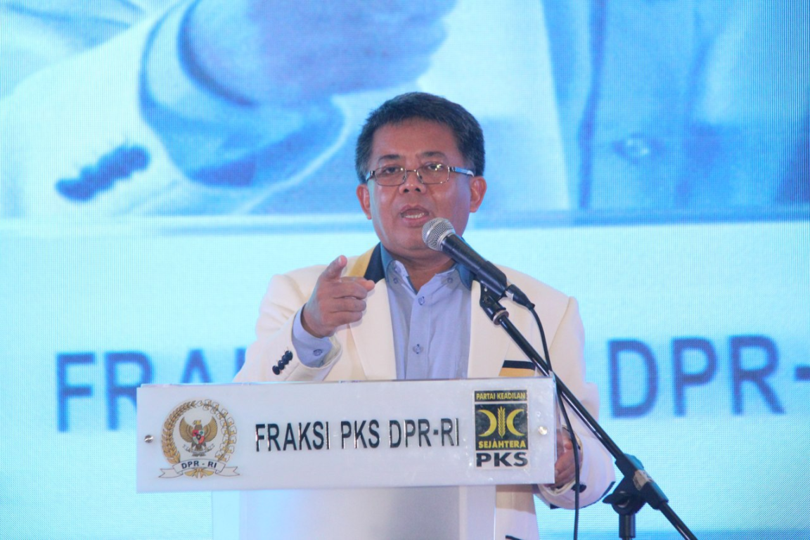 Presiden PKS Mohamad Sohibul Iman memberikan arahan dalam Kursus Singkat Ketahanan Nasional yang digelar Fraksi PKS DPR RI (dok Humas Fraksi PKS DPR RI)