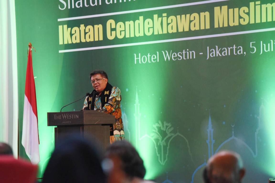 Presiden PKS Mohamad Sohibul Iman turut menghadiri Silaturahim Kebangsaan untuk Persatuan Ikatan Cendekiawan Muslim Indonesia (ICMI) di Hotel Westin, Jakarta, Jumat (5/7/2019). (M Hilal/PKSFoto)