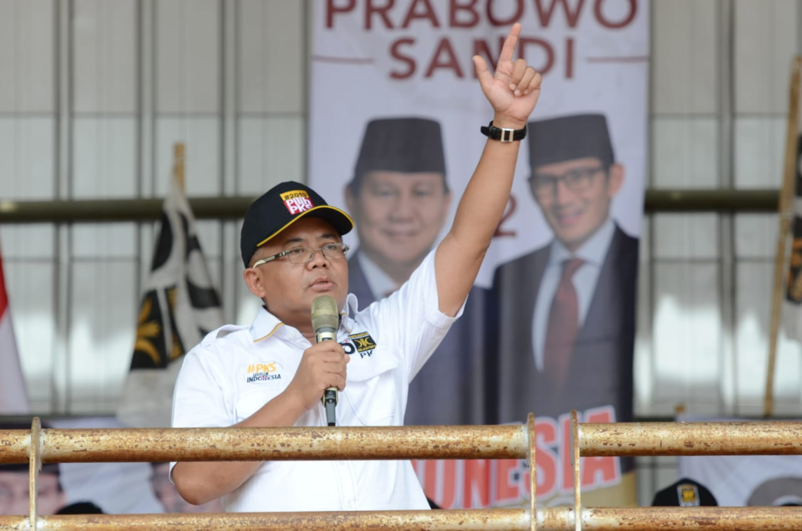 Presiden PKS Saat Berikan Sambutan Dalam Kampanye Rapat Umum Perdana di Bekasi, Ahad (24/3) (Donny/PKSFoto)
