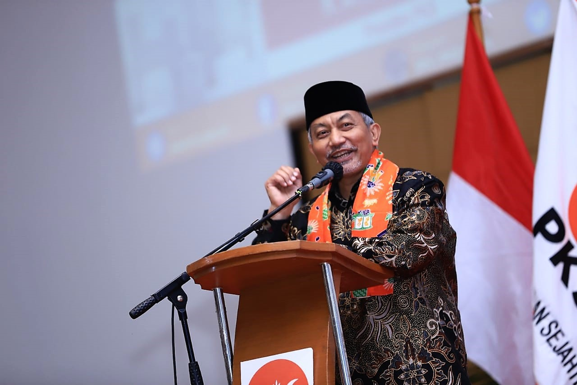 Presiden PKS Ahmad Syaikhu memberikan arahan dalam Halal bi Halal DPW PKS DKI Jakarta, Kamis (26/5) (Juliyanto/PKSFoto)