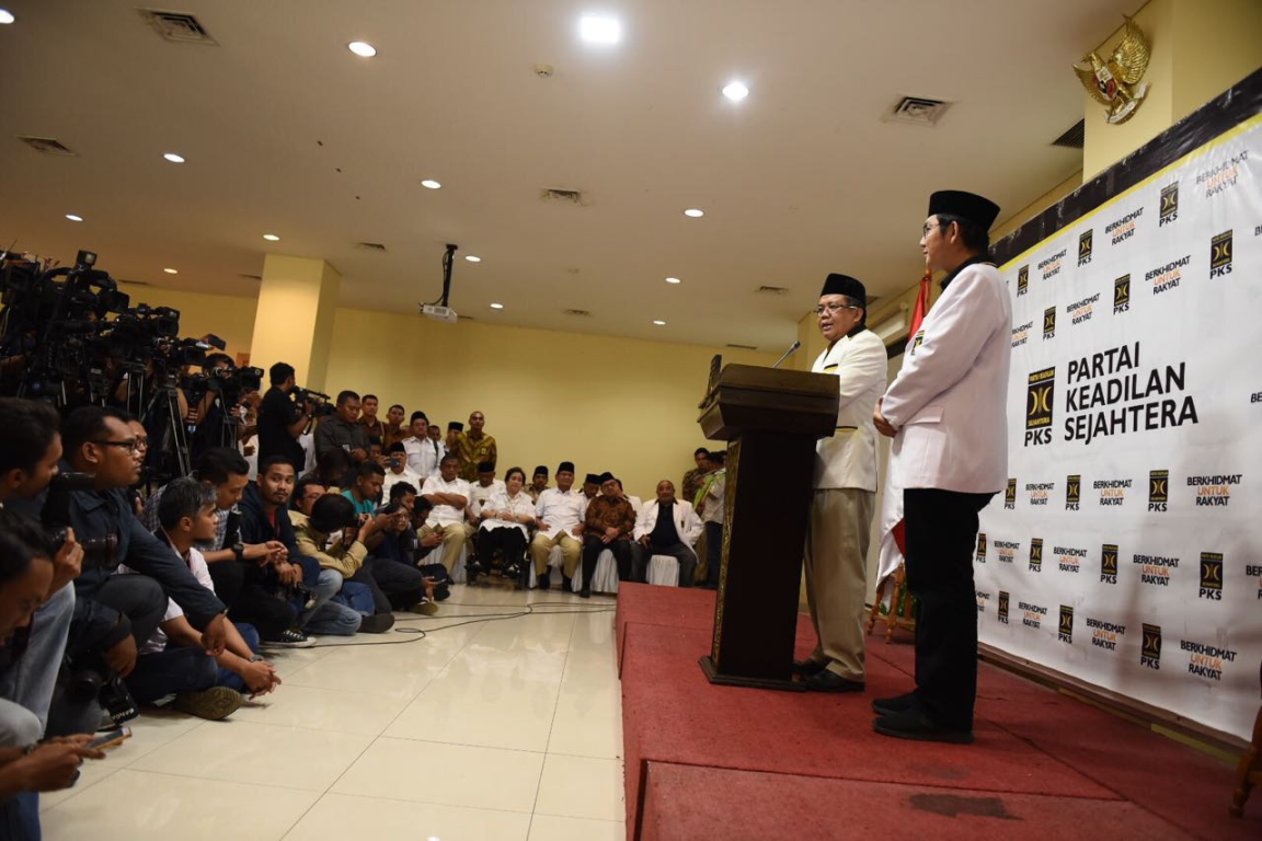 Presiden PKS Mohamad Sohibul Iman dan Sekjen Mustafa Kamal (M Hilal/PKSFoto)