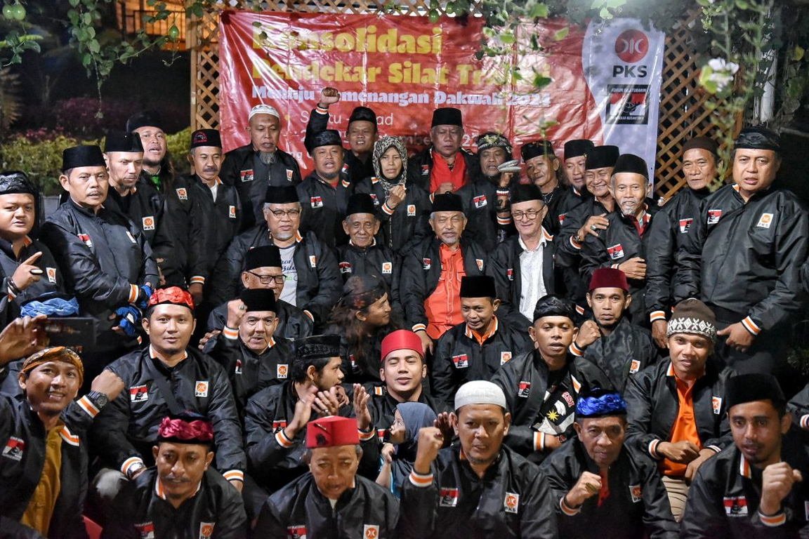 Presiden PKS Ahmad Syaikhu menghadiri Konsolidasi Pendekar Silat Tradisi bersama Forum Silaturahim Pesilat Nusantara  di Lingkung Gunung Adventure Camp, Kecamatan Caringin, Kabupaten Bogor (Donny/PKSFoto)