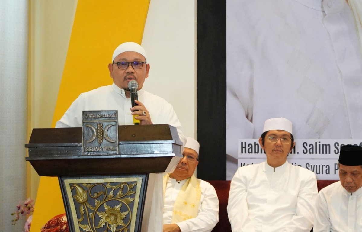 Ketua MUI DKI Jakarta KH Munahar Muchtar dalam Sambutan pada Peringatan Maulid DPP PKS