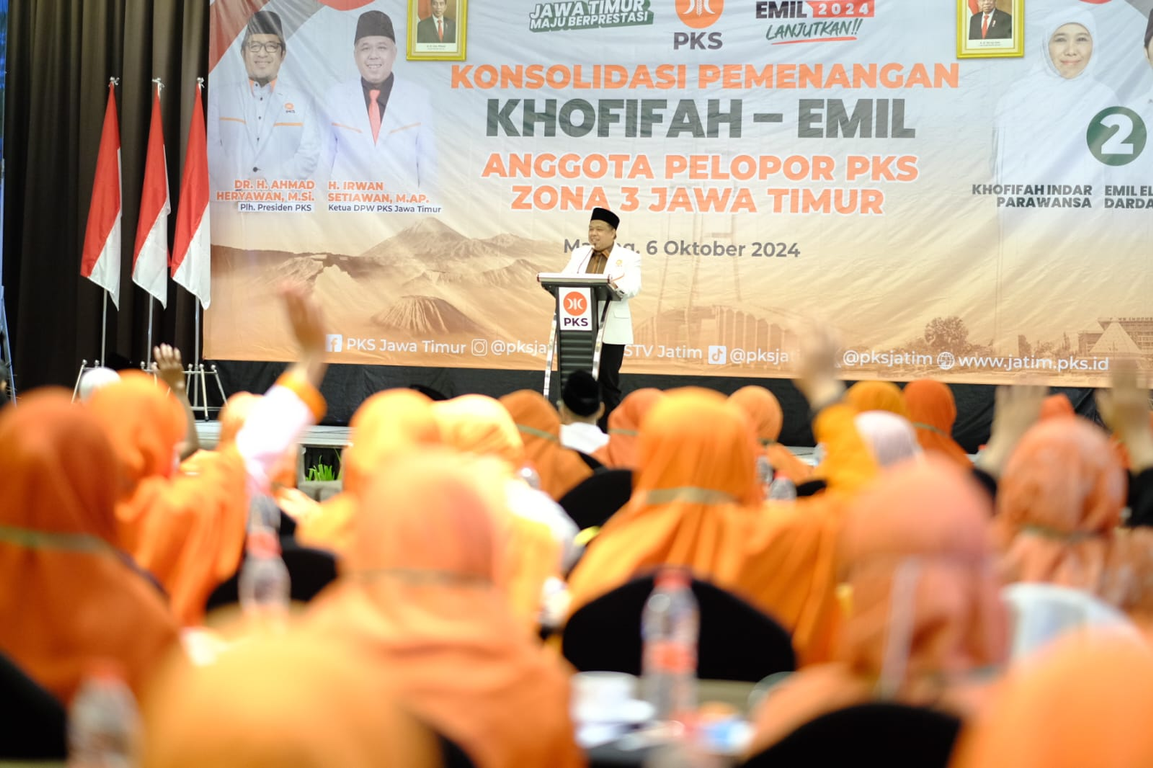 Ketua DPW PKS Jawa Timur Irwan Setiawan di hadapan ribuan kader pelopor PKS Jawa Timur.