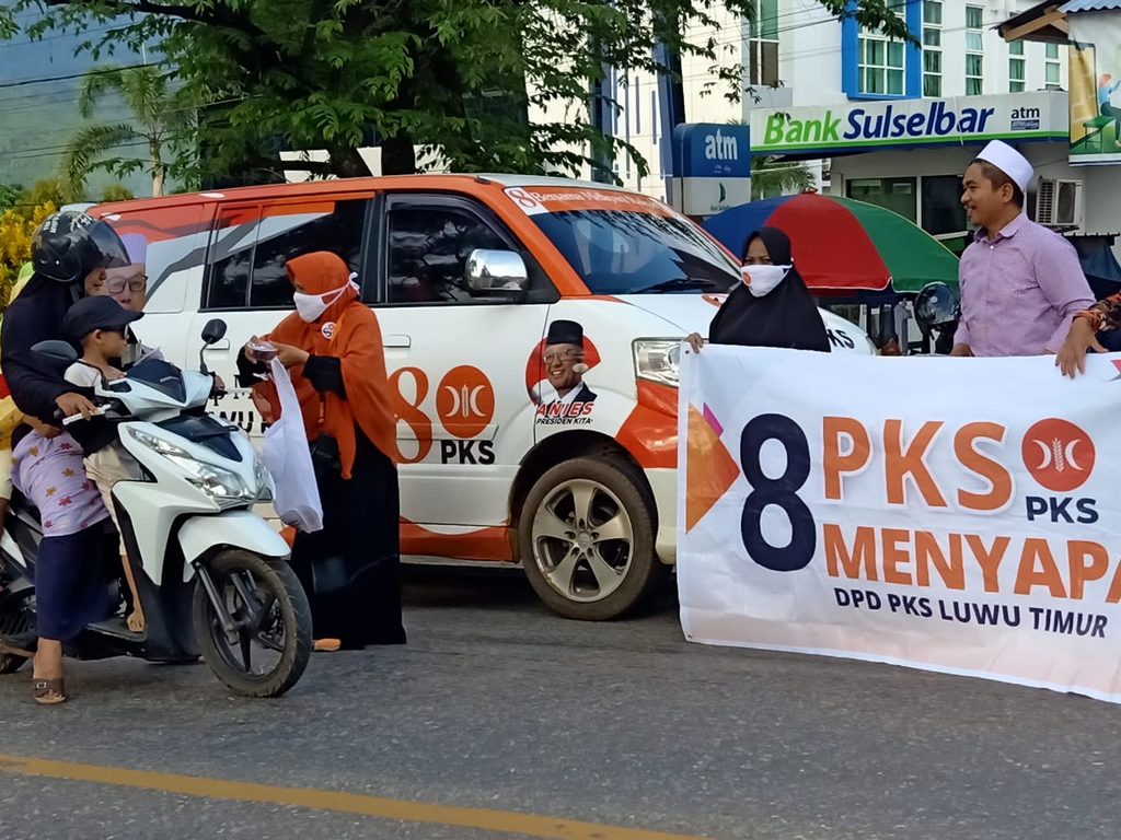 PKS Sulawesi Selatan membagikan 88.888 paket takjil di seluruh kota dan kabupaten se Sulsel